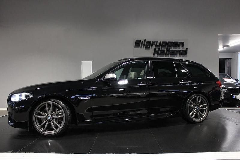 Begagnad BMW M550 M Sport 381 HK (280 kW) 2014 Svart Sedan