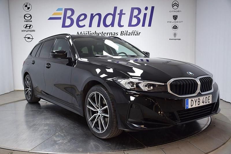 Svart Begagnad 2023 BMW 320 Kombi | 339 500 kr (Dyr) - Bild 1/3