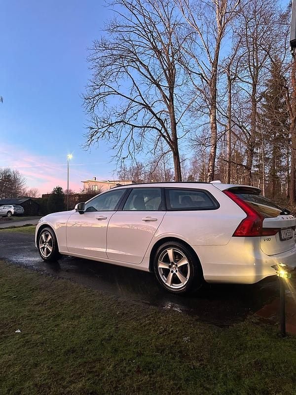 Begagnad Volvo V90 150 HK (110 kW) 2018 Kombi