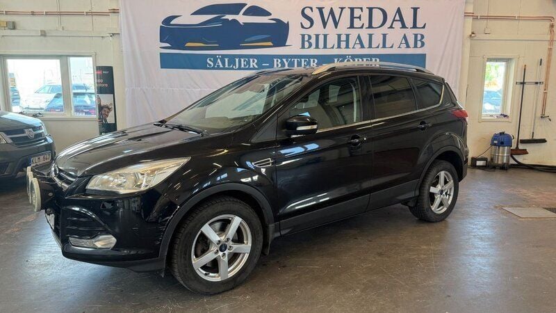 Svart Begagnad 2013 Ford Kuga Titanium SUV | 89 800 kr (Bra pris) - Bild 1/4