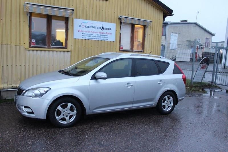 Silver Begagnad 2010 Kia Ceed Sportswagon Kombi | 22 500 kr (Superpris) - Bild 1/4