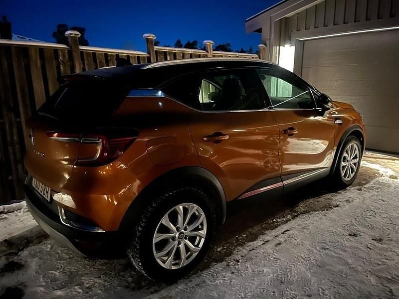 Orange metallic Begagnad 2020 Renault Captur SUV | 199 800 kr (Lite dyr) - Bild 1/2