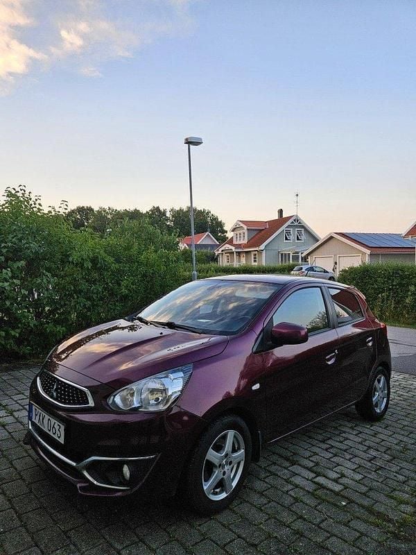 Röd Begagnad 2016 Mitsubishi Space Star Kombi | 42 000 kr (Marknadspris) - Bild 1/4