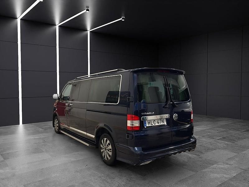 Begagnad VW Caravelle Trendline 140 HK (102 kW) 2010 Mörkblå Minibuss