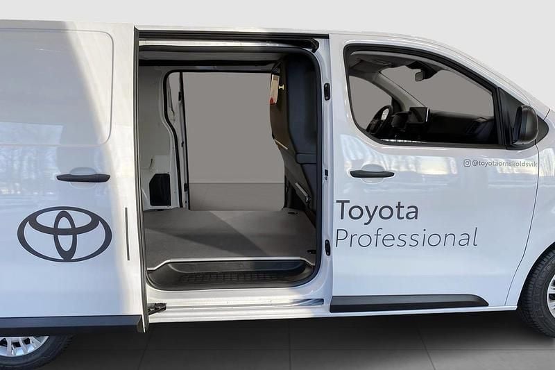 Begagnad Toyota Proace Comfort 101 kW (138 HK) 2024 Vit Minibuss