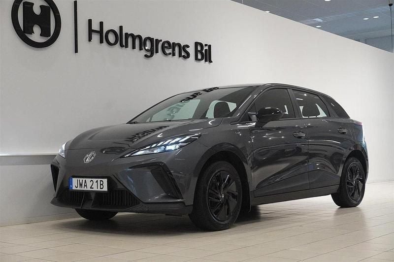 Grå Begagnad 2023 MG MG4 EV Halvkombi | 239 900 kr (Superpris) - Bild 1/4