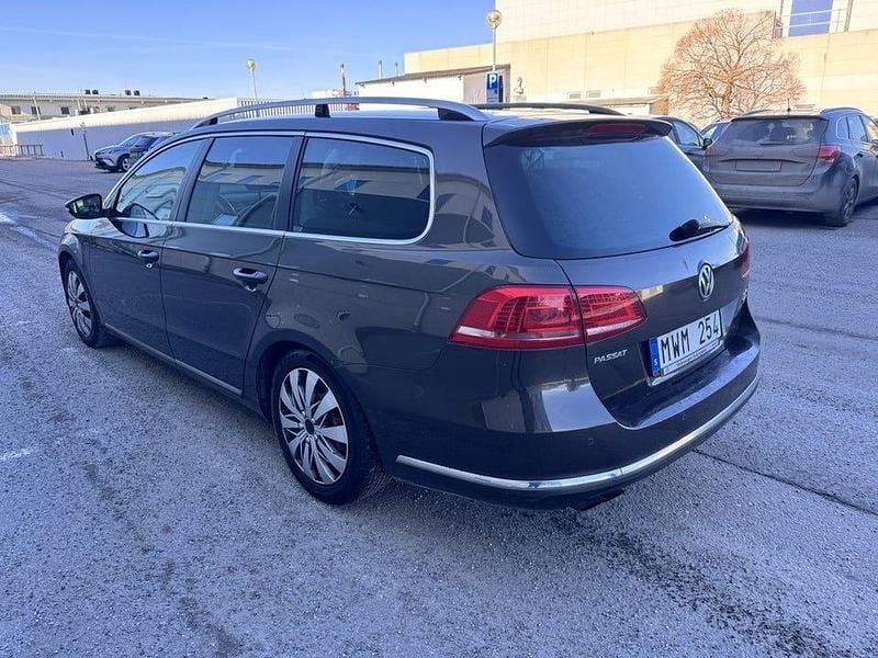Begagnad VW Passat 140 HK (102 kW) 2012 Mörkbrun Kombi