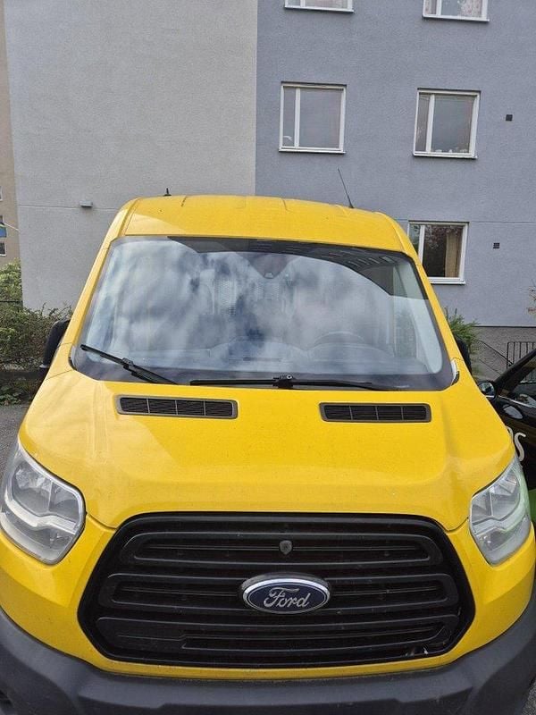 Gul Begagnad 2018 Ford Transit Kombi | 97 000 kr (Lite dyr) - Bild 1/4