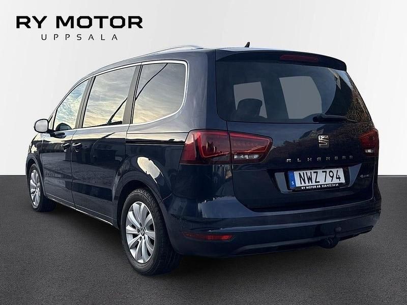 Begagnad Seat Alhambra 4Drive 150 HK (110 kW) 2015 Mörkblå (blå) Minibuss