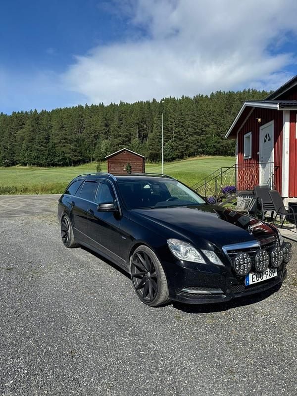 Begagnad 2010 Mercedes E350 | 95 000 kr (Bra pris) - Bild 1/3