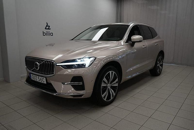 Ljusgrå Begagnad 2022 Volvo XC60 Ultimate SUV | 559 900 kr (Dyr) - Bild 1/3