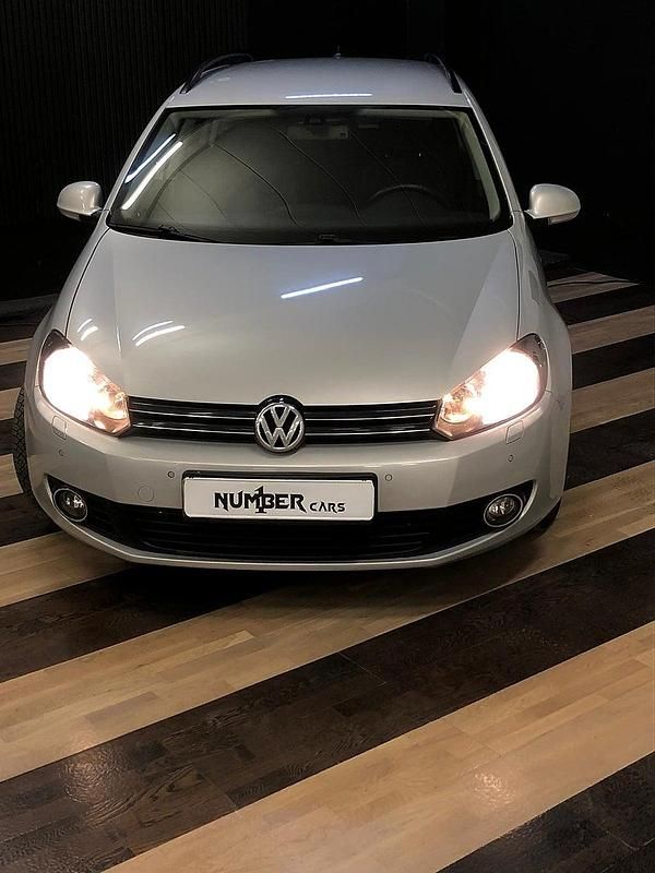 Begagnad VW Golf VII 105 HK (77 kW) 2011 Silver Kombi