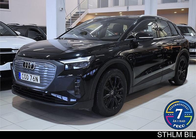 Begagnad Audi Q4 e-tron Proline 150 kW (204 HK) 2022 Myth black metallic SUV