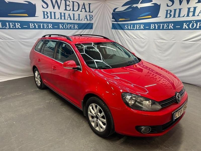 Röd Begagnad 2011 VW Golf VI Kombi | 59 800 kr (Marknadspris) - Bild 1/4