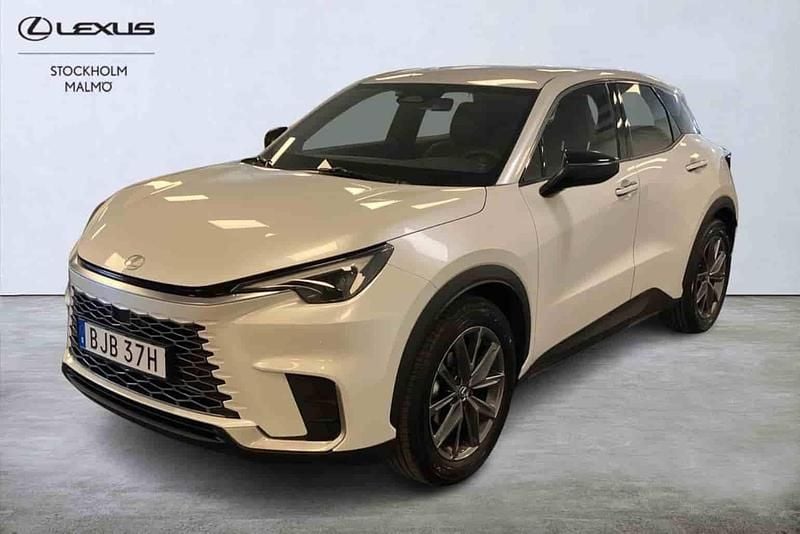 Vit Ny 2024 Lexus LBX SUV | 359 000 kr (Marknadspris) - Bild 1/1