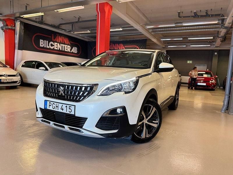 Vit pärleffekt Begagnad 2017 Peugeot 3008 Allure SUV | 159 000 kr (Marknadspris) - Bild 1/4