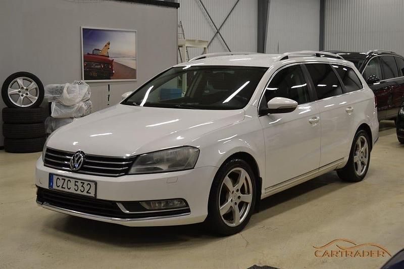 Begagnad VW Passat Sportline 170 HK (125 kW) 2012 Vit Kombi