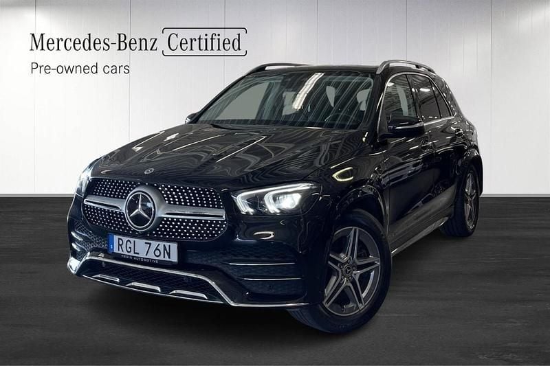 Svart (black) Begagnad 2022 Mercedes GLE350e SUV | 759 900 kr (Dyr) - Bild 1/4