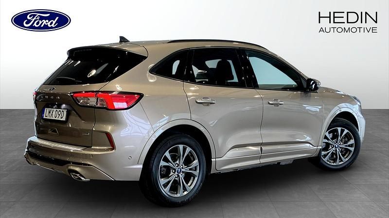 Begagnad Ford Kuga ST-Line 225 HK (165 kW) 2021 Grå SUV