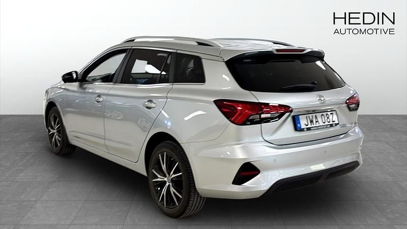 Begagnad MG MG5 EV Luxury 130 kW (177 HK) 2022 Grå Kombi