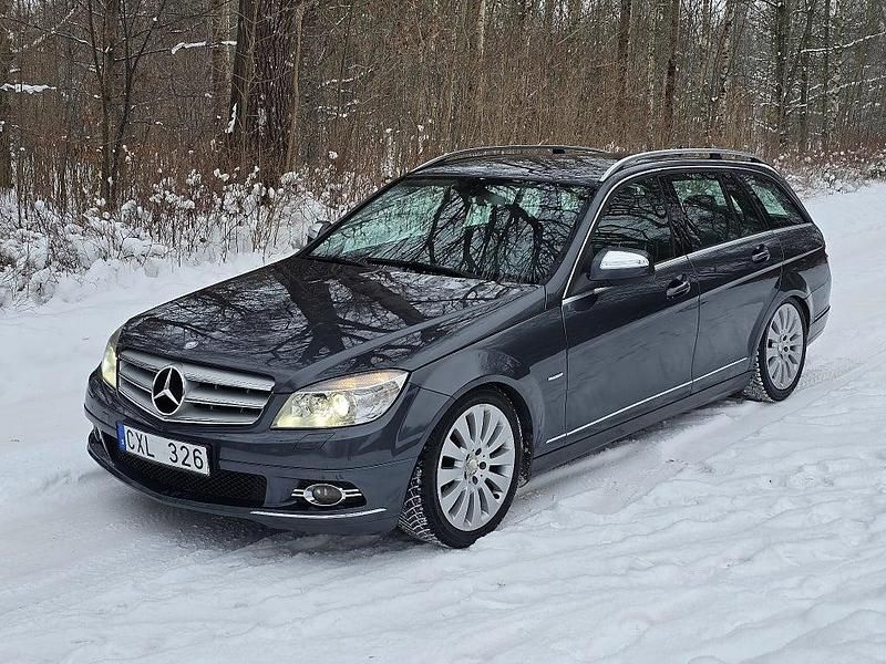 Grå Begagnad 2008 Mercedes C220 Avantgarde Kombi | 49 900 kr (Marknadspris) - Bild 1/4