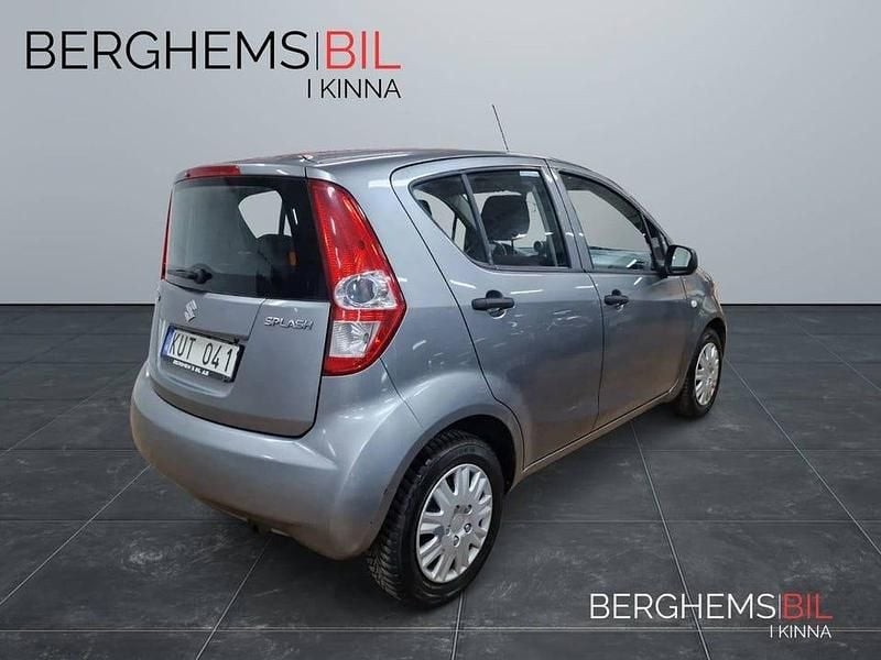 Begagnad Suzuki Splash 65 HK (47 kW) 2010 Grå Halvkombi
