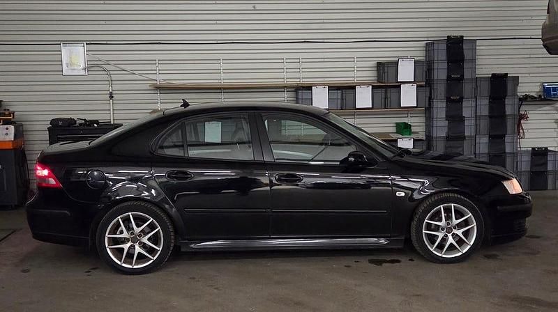 Begagnad Saab 9-3 Vector 175 HK (128 kW) 2004