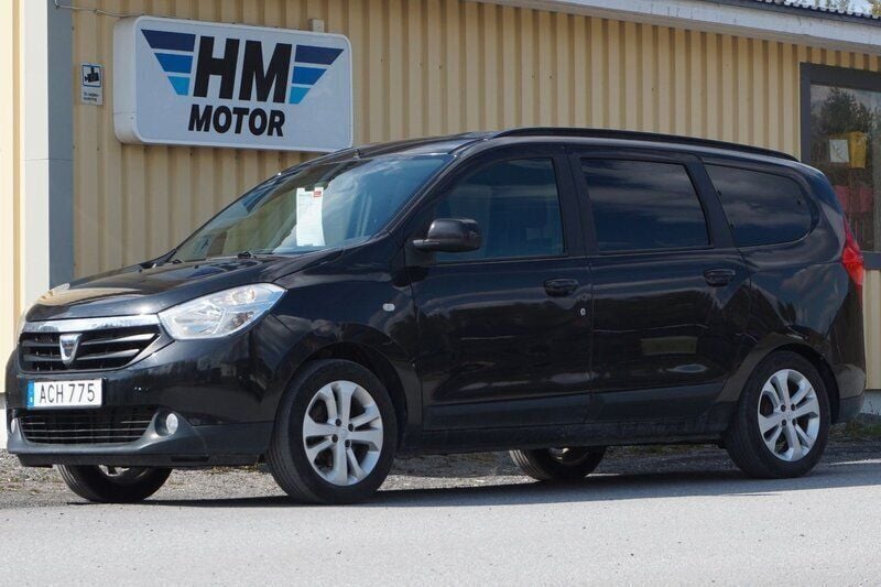 Svart Begagnad 2015 Dacia Lodgy Minibuss | 69 900 kr (Marknadspris) - Bild 1/4