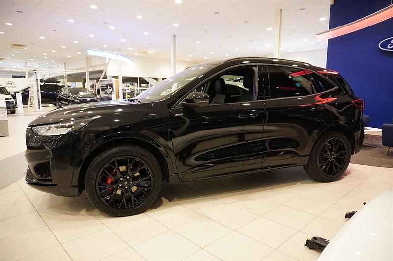 Ny Ford Kuga 243 HK (178 kW) 2026 Svart SUV
