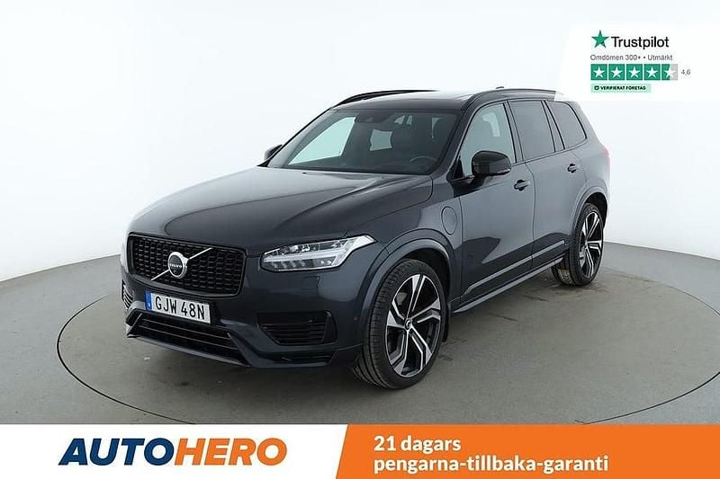 Grå Begagnad 2021 Volvo XC90 R-Design SUV | 579 000 kr (Marknadspris) - Bild 1/4