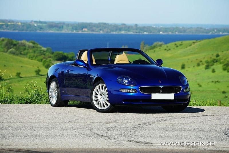 Begagnad 2003 Maserati Spyder Cab | 391 200 kr - Bild 1/4