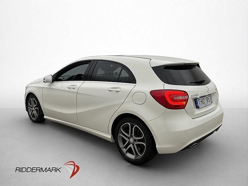 Begagnad Mercedes A220 Urban 170 HK (125 kW) 2013 Vit Halvkombi