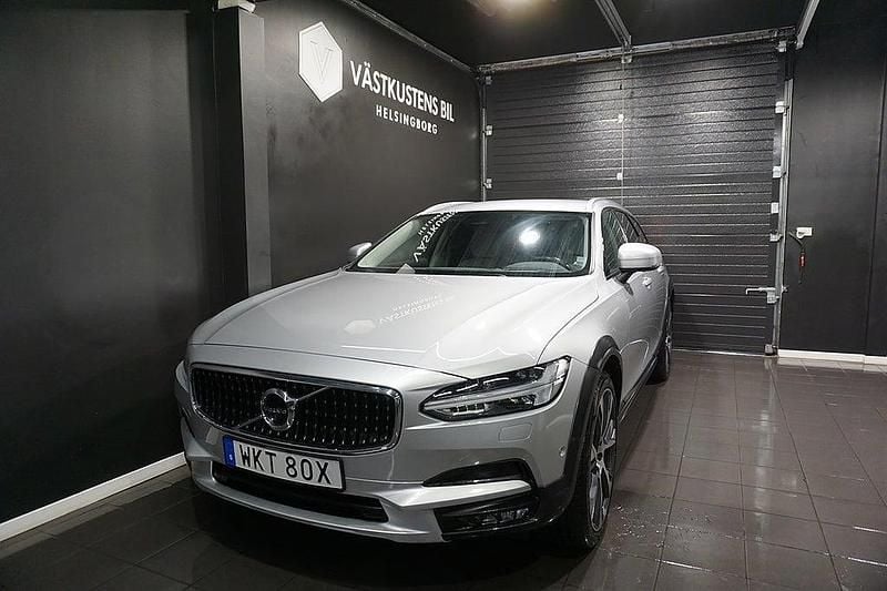 Begagnad Volvo V90 CC 235 HK (172 kW) 2019 Silver metallic Kombi