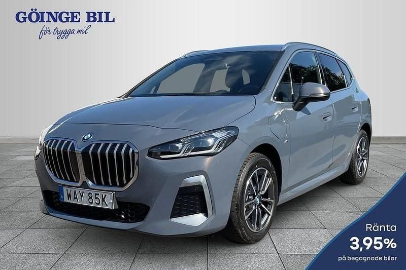 Begagnad BMW 225 Active Tourer M Sport 248 HK (182 kW) 2024 Grå Minibuss