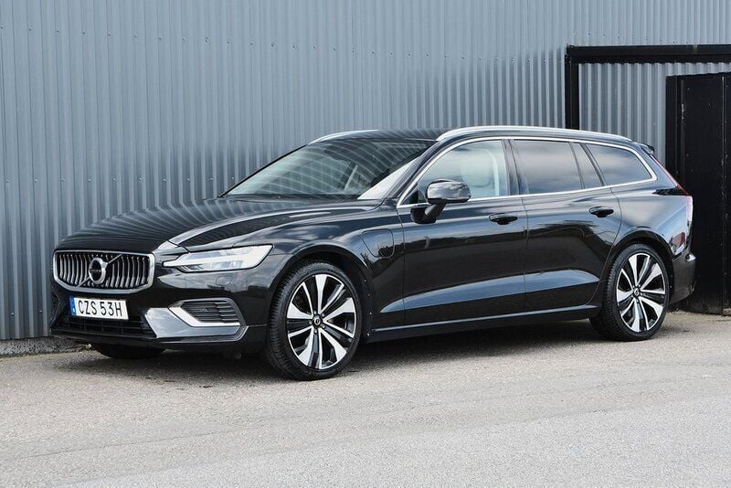 Svart Begagnad 2021 Volvo V60 Inscription Kombi | 269 900 kr (Bra pris) - Bild 1/4