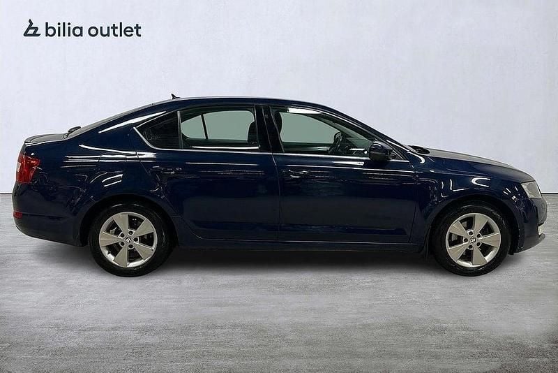 Begagnad Skoda Octavia 110 HK (80 kW) 2016 Blå Sedan