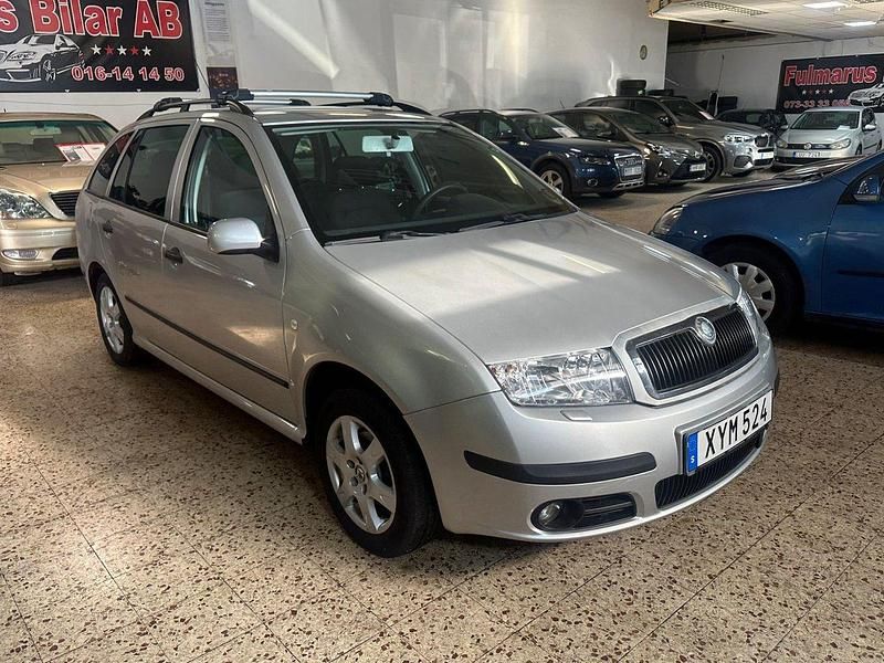 Silver Begagnad 2006 Skoda Fabia Kombi | 29 000 kr (Marknadspris) - Bild 1/4