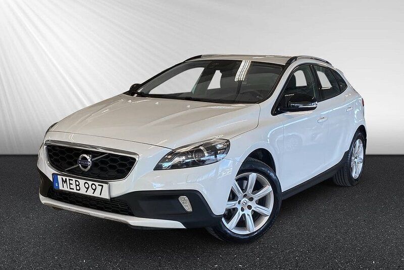 Vit Begagnad 2015 Volvo V40 CC Business Edition Kombi | 174 400 kr (Marknadspris) - Bild 1/4