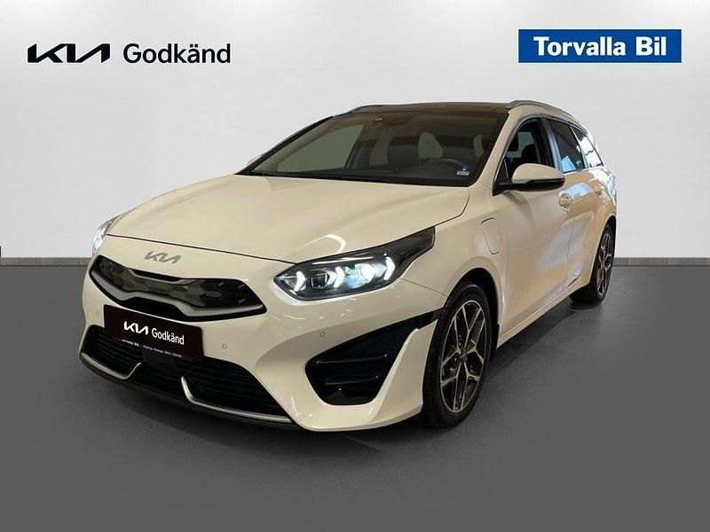 Vit Begagnad 2023 Kia Ceed Sportswagon Advance Kombi | 329 900 kr (Dyr) - Bild 1/4