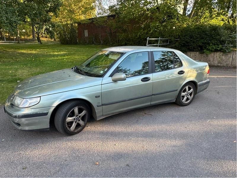 Grön Begagnad 2000 Saab 9-5 Sedan | 7 000 kr (Dyr) - Bild 1/4