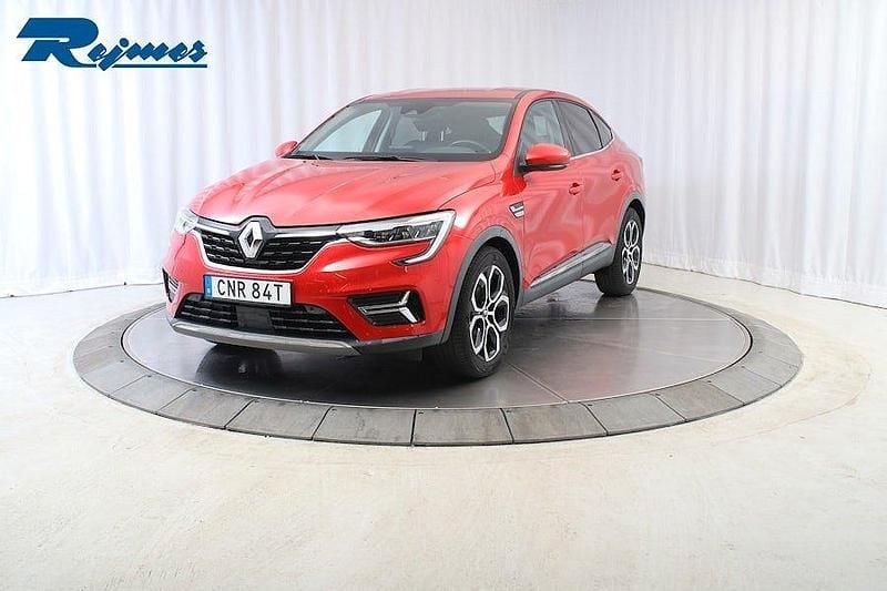 Röd (röd flamme metallic nnp) Begagnad 2022 Renault Arkana Intens SUV | 234 800 kr (Marknadspris) - Bild 1/1