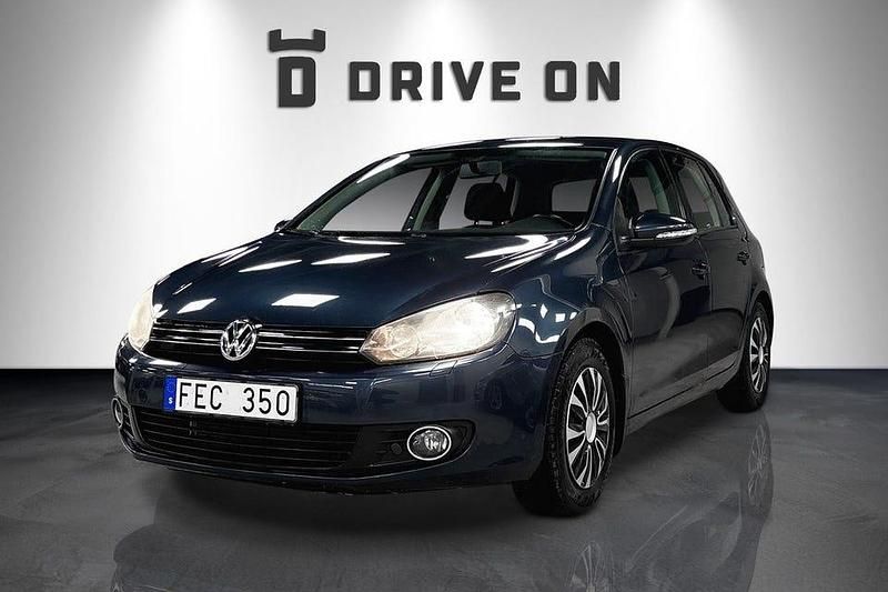 Grå Begagnad 2011 VW Golf VI Halvkombi | 49 900 kr (Bra pris) - Bild 1/4