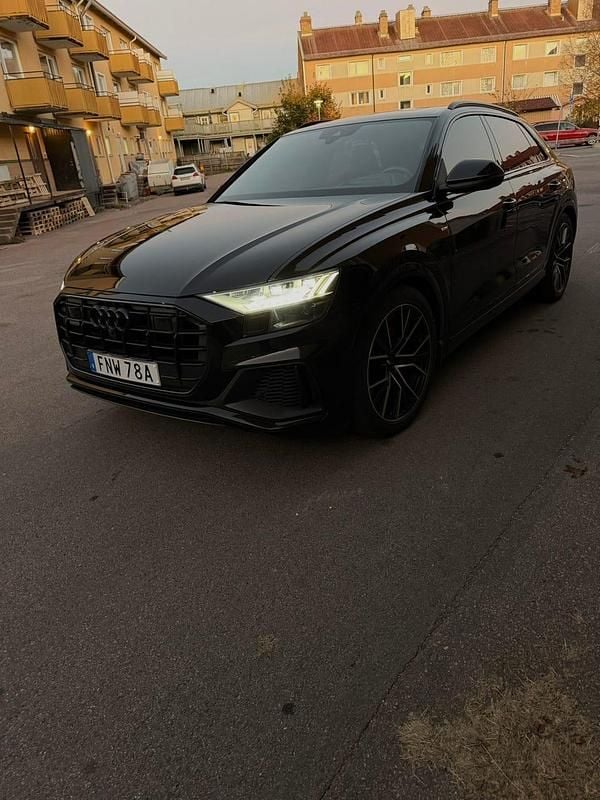 Begagnad Audi Q8 286 HK (210 kW) 2020 Svart metallic SUV