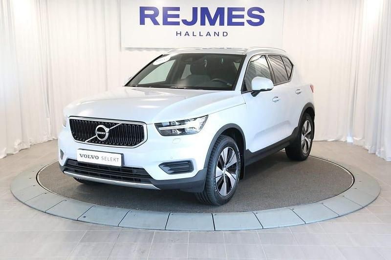 Silver Begagnad 2021 Volvo XC40 SUV | 349 500 kr (Marknadspris) - Bild 1/4