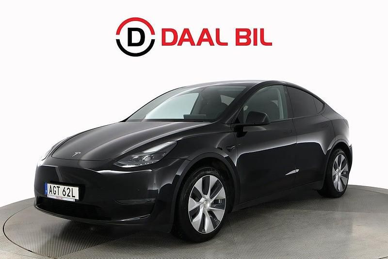 Begagnad Tesla Model Y Long Range AWD 378 kW (514 HK) 2021 Svart SUV