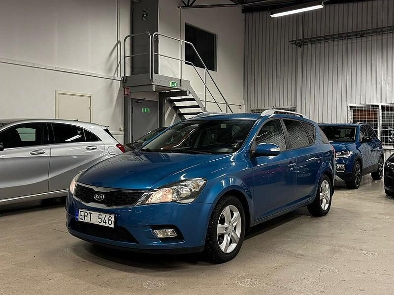 Blå Begagnad 2010 Kia Ceed Sportswagon Kombi | 49 900 kr (Marknadspris) - Bild 1/4