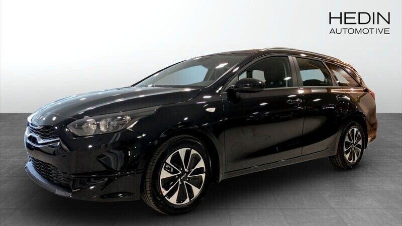 Svart (black) Ny 2025 Kia Ceed Sportswagon 2 Kombi | 299 900 kr (Dyr) - Bild 1/4