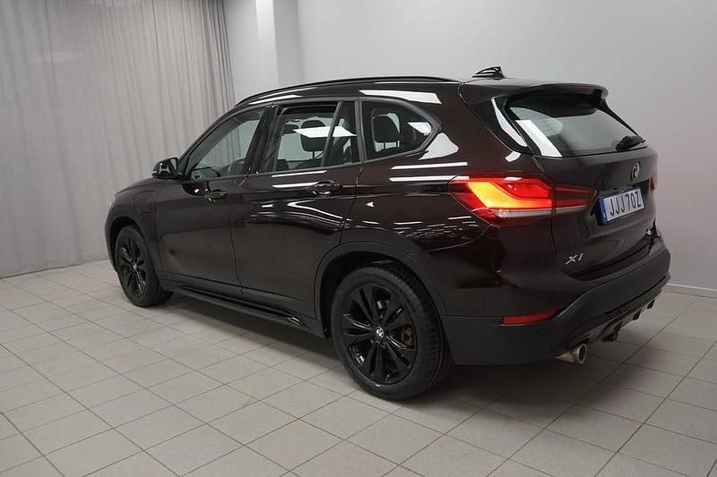 Begagnad BMW X1 Sport Line 223 HK (164 kW) 2021 Brun SUV
