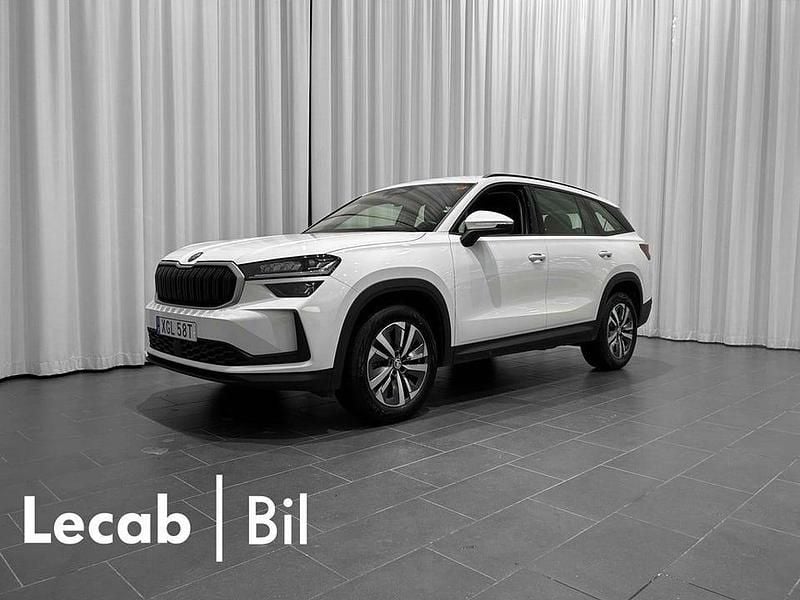 Moon white metallic Begagnad 2025 Skoda Kodiaq SUV | 444 500 kr (Bra pris) - Bild 1/4