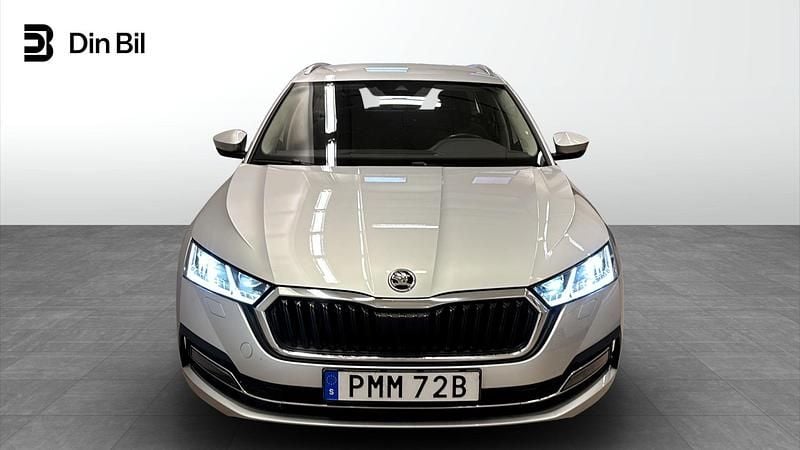 Begagnad Skoda Octavia Style 150 HK (110 kW) 2024 Silver Kombi